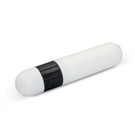 TRENDS Duo Lip Balm is a handy combination lip balm which features a conventional twist action SPF15 lip balm and a smooth SPF15 roll on sunscreen in one convenient tube