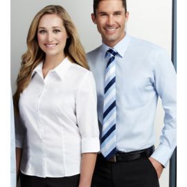 The Biz Collection Mens Luxe Long Sleeve Shirt is a 100% Cotton mini herringbone fabric.  Available in white & blue.  SizesS-5XL.  