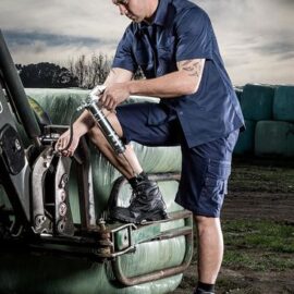 The Syzmik Mens Light Weight Tradie Shirt - Short sleeve is a 145gsm light weight cotton twill shirt.  4 colours.  Great Syzmik work shirts for tradies.
