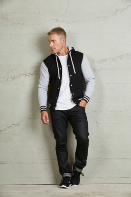 The Aurora Hooded Letterman is a 280gsm poly/cotton garment.  Available in Black.  Sizes XS - 3XL.  Great branded Lettermans from Aurora Clothing.