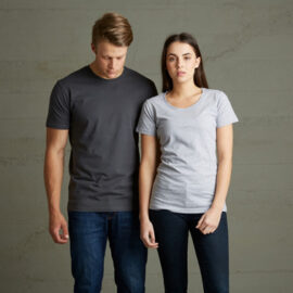 The Cloke Outline Tee is a 185gsm cotton crew neck tee.  Pre Shrunk.  S - 7XL.  16 colours.  Great branded quality tees from Cloke and the Aurora Clothing brand.