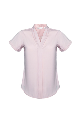 The Biz Collection Madison Short Sleeve Blouse is a mechanical stretch polyester blouse.  5 colours.  6 - 26.  Great short sleeve blouses from Biz Collection