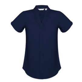 The Biz Collection Madison Short Sleeve Blouse is a mechanical stretch polyester blouse.  5 colours.  6 - 26.  Great short sleeve blouses from Biz Collection