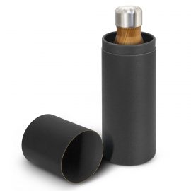 The Trends Collection Mirage Heritage Vacuum Bottle is a premium quality 500ml vacuum stainless steel bottle.  Wood grain finish.  Great branded bottles.