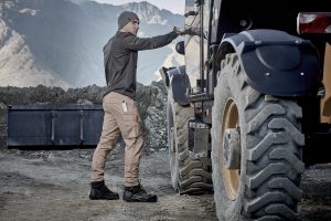 The Syzmik Mens Streetworx Curved Cargo Pant is a 98% Cotton 260gsm workwear pant.  Modern straight fit.  4 colours.  Great branded work pants from Syzmik.