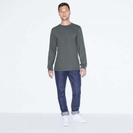 The American Apparel Fine Jersey Long Sleeve Tee is a 146gsm 100% cotton long sleeve tee.  4 colours.  S - 2XL.  Great branded long sleeve tees.