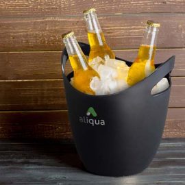 The TRENDS Eureka Ice bucket is a stylish ice bucket with curved design and handles.  Black or White.  Great branded ice buckets from TRENDS.