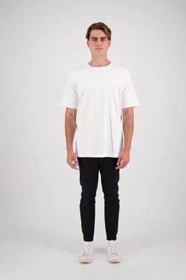 The Cloke Edit Tee is a crew neck, heavyweight 220gsm, ring spun cotton tee.  S - 5XL.  6 colours.  Great heavyweight tee - unbranded or add your logo.