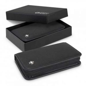 The Swiss Peak Manicure Set is a luxury 5 piece set ideal for the discerning travellers. Great corporate gifts. Laser engraving available.