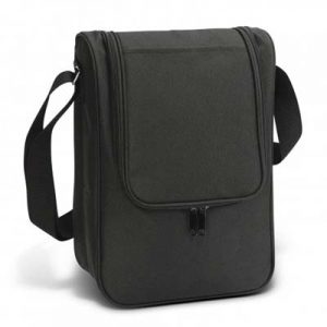 The TRENDS Bordeaux Picnic Set is a premium picnic set - perfect for wine and cheese lovers. Just add the cheese and wine and you are all set.