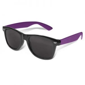 The TRENDS Malibu Premium Sunglasses are retail quality fashion glasses with impact resistant polycarbonate frame.  Black frame, coloured arms.