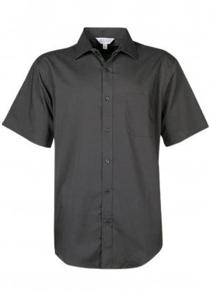 The Aussie Pacific Mosman Mens Shirt Short Sleeve is a 70% polyester, standard fit mens shirt. Available in 8 colours. Sizes XXS - 5XL.