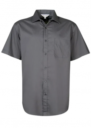 The Aussie Pacific Mosman Mens Shirt Short Sleeve is a 70% polyester, standard fit mens shirt. Available in 8 colours. Sizes XXS - 5XL.