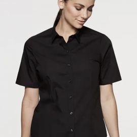 The Aussie Pacific Kingswood Lady Shirt Short Sleeve is a 65% polyester/35% cotton, everyday shirt. Available in 2 colours. Sizes 4 - 26.