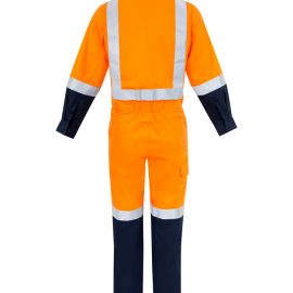 The Syzmik Mens TTMC-W17 Cotton Overall is a 100% cotton, lightweight, full body overall with pockets. One colour. 10 sizes available.