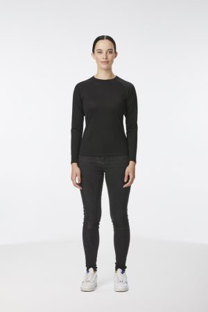 MW05W_Black The Unlimited Edition Kepler Womens Merino Base Layer is a 100% merino, long sleeved top. Available in Black. Sizes 8 - 20.