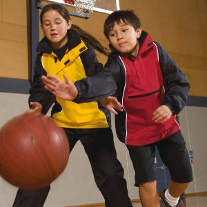 The Catalogue Youth Nylon Jac Pac is a 100% nylon taffeta, classic fit pullover jacket. Available in 9 colours. 4XS - XXS.