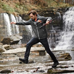 The Catalogue Mens Ansel Jacket is a modernised rain jacket, sleek in design and waterproof. Available in 4 colours. Sizes S - 3XL.