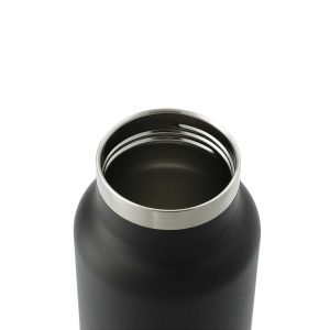 The Catalogue Thor Copper Vacuum Bottle with Straw is a double walled, stainless steel bottle. Screw on lid, straw and hand loop.