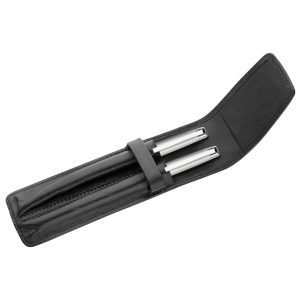 The Catalogue Double Pen Pouch is smart leather pouch for pens or pencils. Perfect for storing your office stationary.