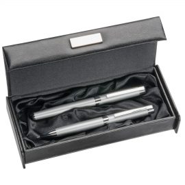 The Catalogue Leather Look Pen Box is a double pen box with silk lining and a magnetic closure. Available in leather look black.