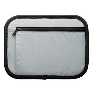 The Catalogue Elleven Small Tech Trap is a nylon case with zippered compartment. Great for holding your tech securely.