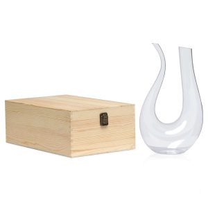 The Catalogue Barolo Wine Decanter is a crystal glass decanter, designed to aerate and improve aromatics. Holds 1400ml.