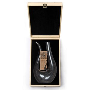The Catalogue Barolo Wine Decanter is a crystal glass decanter, designed to aerate and improve aromatics. Holds 1400ml.