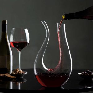 The Catalogue Barolo Wine Decanter is a crystal glass decanter, designed to aerate and improve aromatics. Holds 1400ml.
