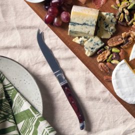 The Catalogue Bordeaux Cheese Knife 3 pcs Set stainless steel/wood set in a black gift box. Includes 3 knives.