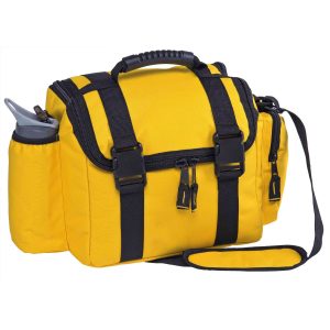 The Catalogue Cool Shuttle is a polyester cool bag. Multiple compartments. Rubber handle and adjustable shoulder strap. 11 colours.