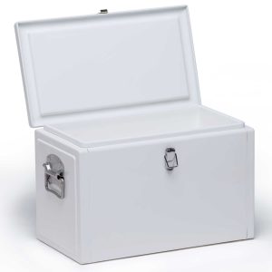 The Catalogue Detroit 20L Cooler Box is an iron outer cool box with a leak proof, insulated liner. Side carry handles. Holds 20L.