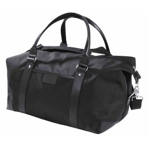 The Catalogue Milan Overnight Bag is a ballistic polyester bag. Large main compartment and side slip pocket. Available in Black.