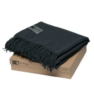 The Catalogue Mt Lodge Merino Blanket is a 100% merino wool blanket with a herringbone weave. Brushed for a luxury feel.