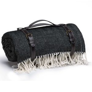 The Catalogue Ombrello Picnic Blanket is a 100% acrylic fabric, polyester backed blanket. Centred hole for umbrella.