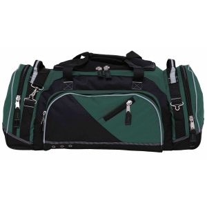 The Catalogue Recon Sports Bag is a polyester sports bag with multiple compartments. Quick grab handles and padded shoulder strap.