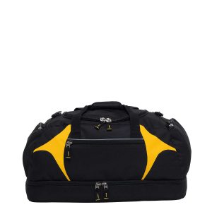 The Catalogue Spliced Zenith Sports Bag is a 55L, polyester sports bag with multiple compartments. Available in 16 colours.