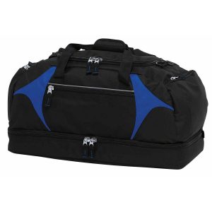 The Catalogue Spliced Zenith Sports Bag is a 55L, polyester sports bag with multiple compartments. Available in 16 colours.