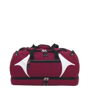The Catalogue Spliced Zenith Sports Bag is a 55L, polyester sports bag with multiple compartments. Available in 16 colours.