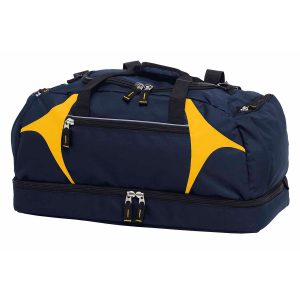 The Catalogue Spliced Zenith Sports Bag is a 55L, polyester sports bag with multiple compartments. Available in 16 colours.