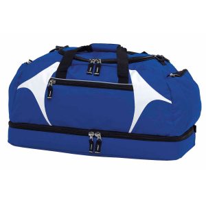 The Catalogue Spliced Zenith Sports Bag is a 55L, polyester sports bag with multiple compartments. Available in 16 colours.