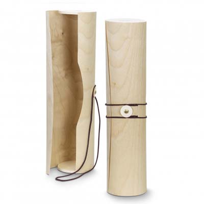 The TRENDS Tuscany Wine Tube is a unique wine presentation tube made from natural pine wood. Button and tie closure. Print available.