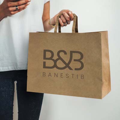The TRENDS Extra Large Flat Handle Paper Bag is made from 180gsm material with 100gsm paper handles.  Reinforced base.  3 colours.