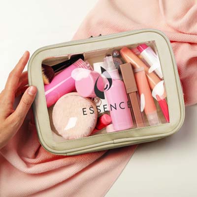 The TRENDS Peony Cosmetic Bag is a stylish, practical, 3 litre cosmetic bag.  Double zippered closure.  Ecru.  Great branded cosmetic bags.