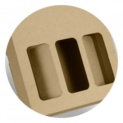 The TRENDS Wine Carry Pack Triple is a smart presentation box designed to carry 3 bottles. Printed packaging available with your logo.