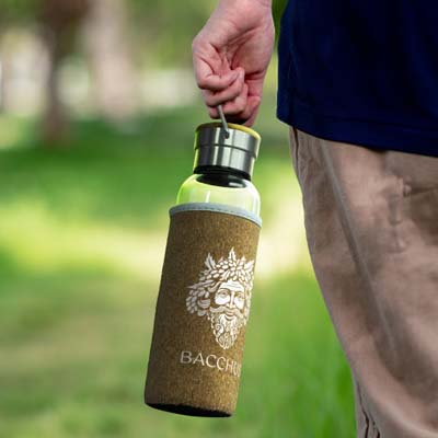 The TRENDS Nomad Glass Bottle - Cork Sleeve is a 600ml borosilicate glass bottle with sleeve.  Printing or full colour transfer available.