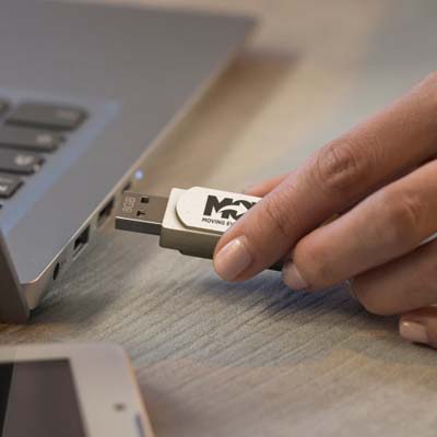 The TRENDS Choice 8GB Flash Drive is a stylish flash drive made from wheat straw fibre and polypropylene.  Branding available on the swivel.