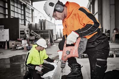 The Syzmik Unisex Hi Vis Pullover Hoodie is a warm 320gsm pullover hoodie in 6 colours.  XXS - 7XL.  Great branded hi vis hoodies for your team from Syzmik.  This style has replaced ZT481.