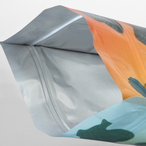 The TRENDS Foil Stand Up pouch is an xl pouch with resealable zip lock closure. Matt or gloss finish and can include window. Full colour branding.