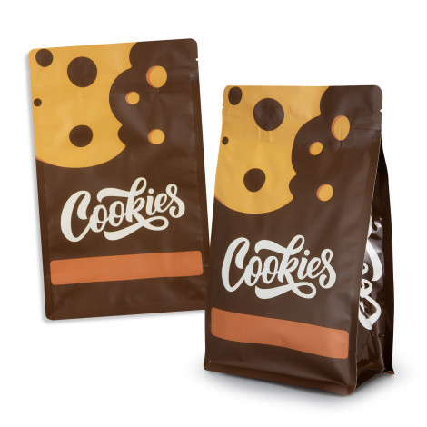 The TRENDS Foil Flat Bottom pouch is a small pouch with resealable zip lock closure.  Matt or gloss finish and can include window.  Full colour branding.